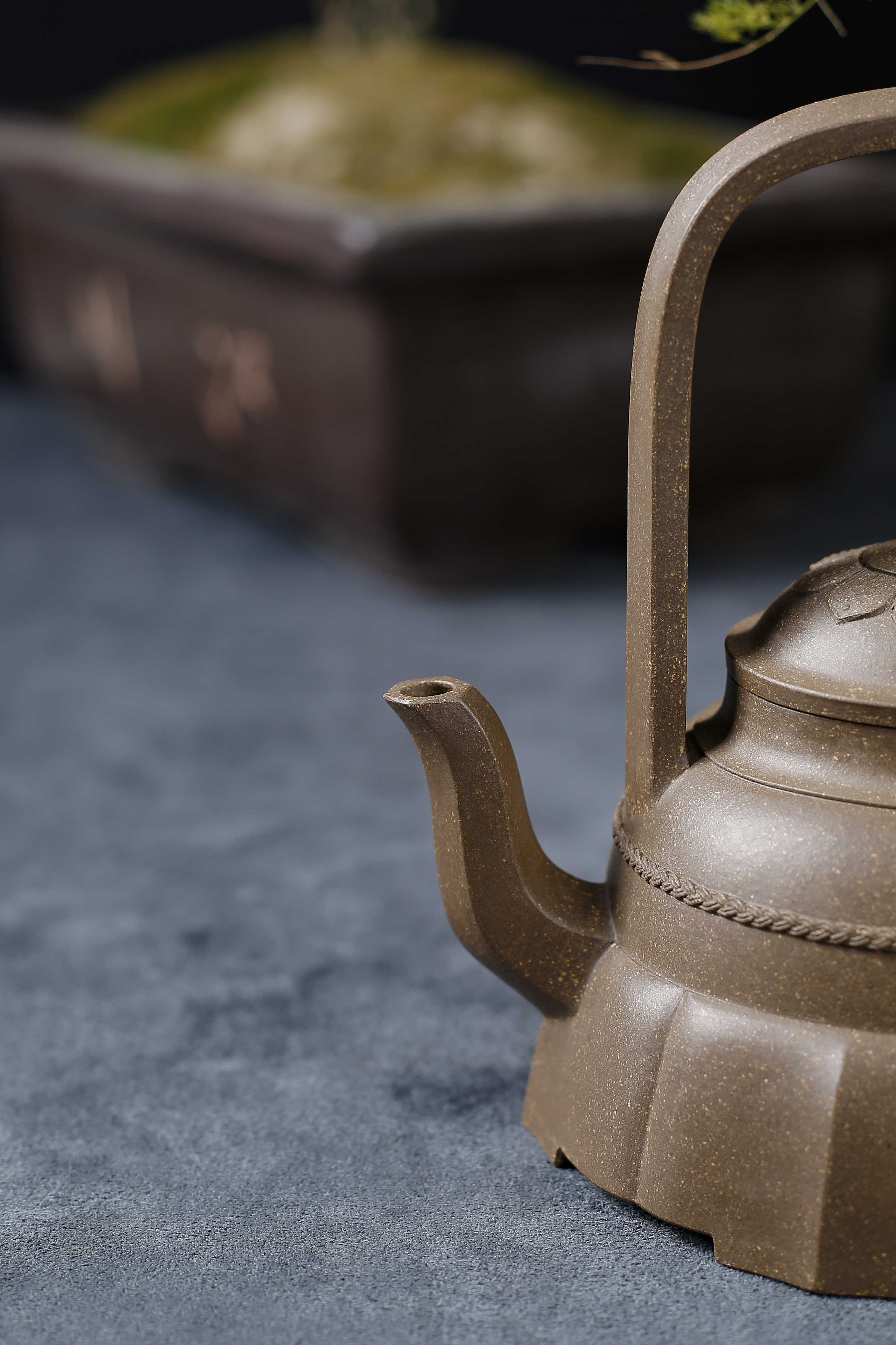 徐维明紫砂艺术丨摹古王寅春晚年代表作裙花提梁壶