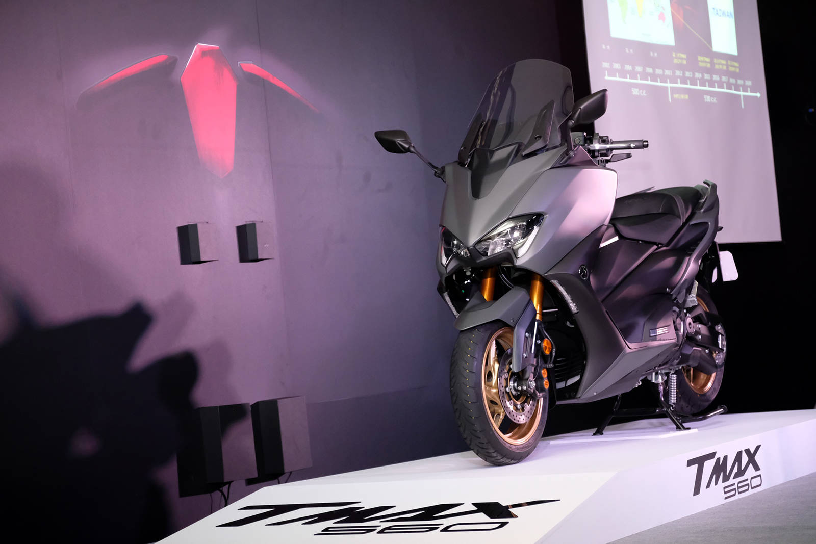 tmax560三轮版雅马哈全新专利曝光有望年底发布概念款