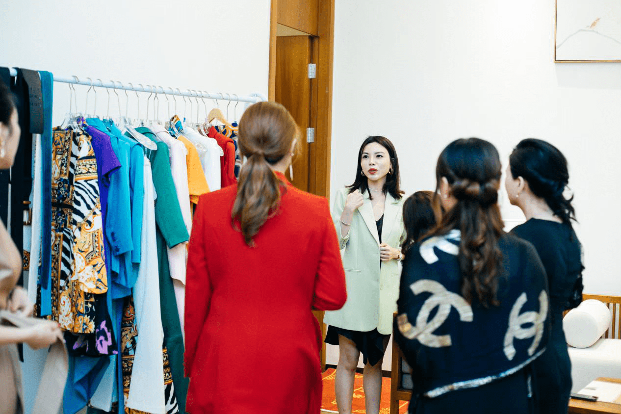 热烈庆祝奢品名媛荟暨钻钻轻奢产品发布会圆满落下帷幕