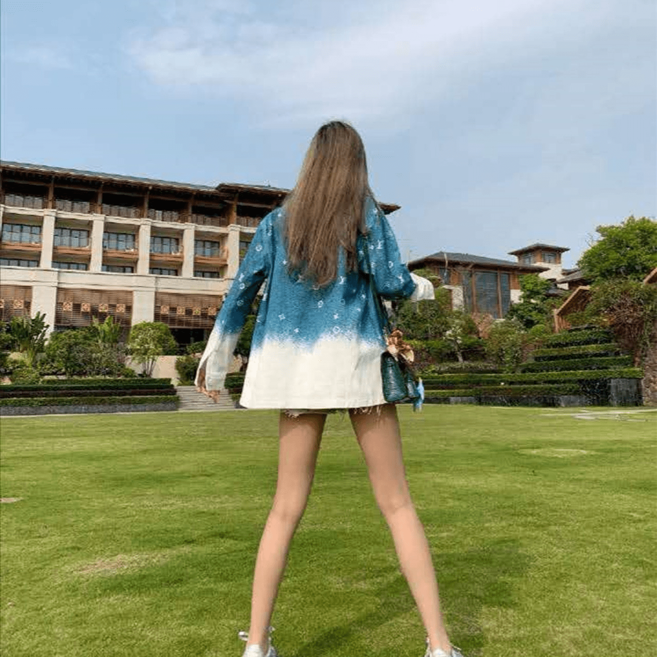 原创腐团儿新晒海滩女神照22岁酷似大一学妹筷子腿再次美出新高度