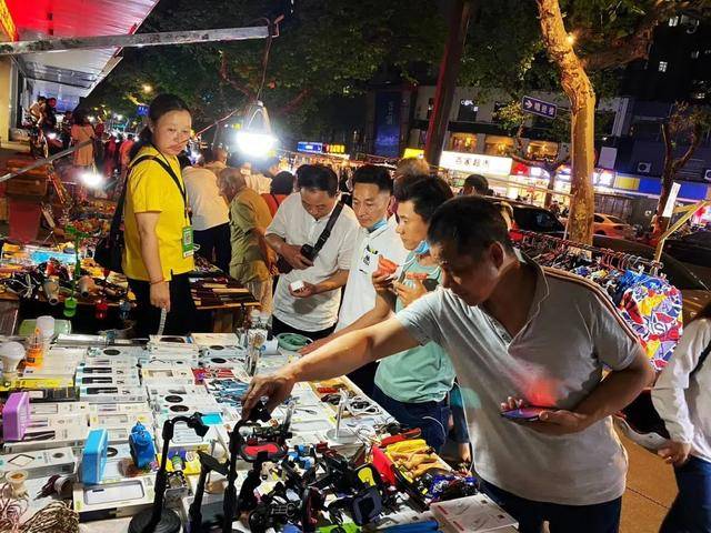 对不起,我要去夜市摆地摊了