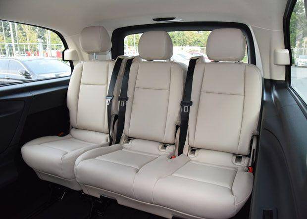 奔驰威霆无论是价格还是性价比,都是没的说的