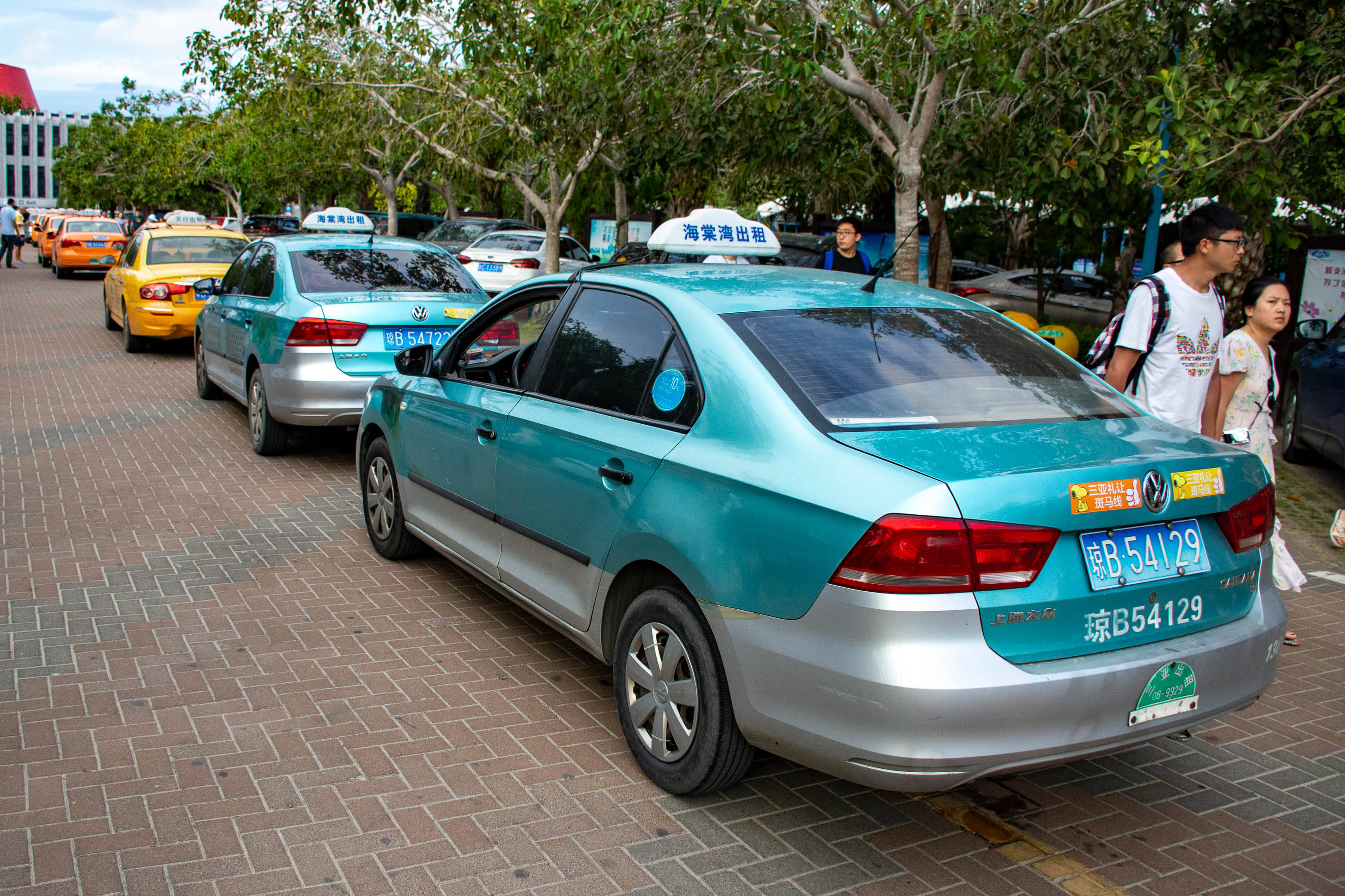 三亚人购车都不愿下本地牌,大家说挂上去很难堪,都是谐音惹的祸