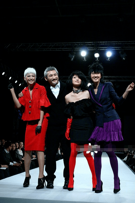 2008年周迅张雨绮桂纶镁同台走秀结果一目了然