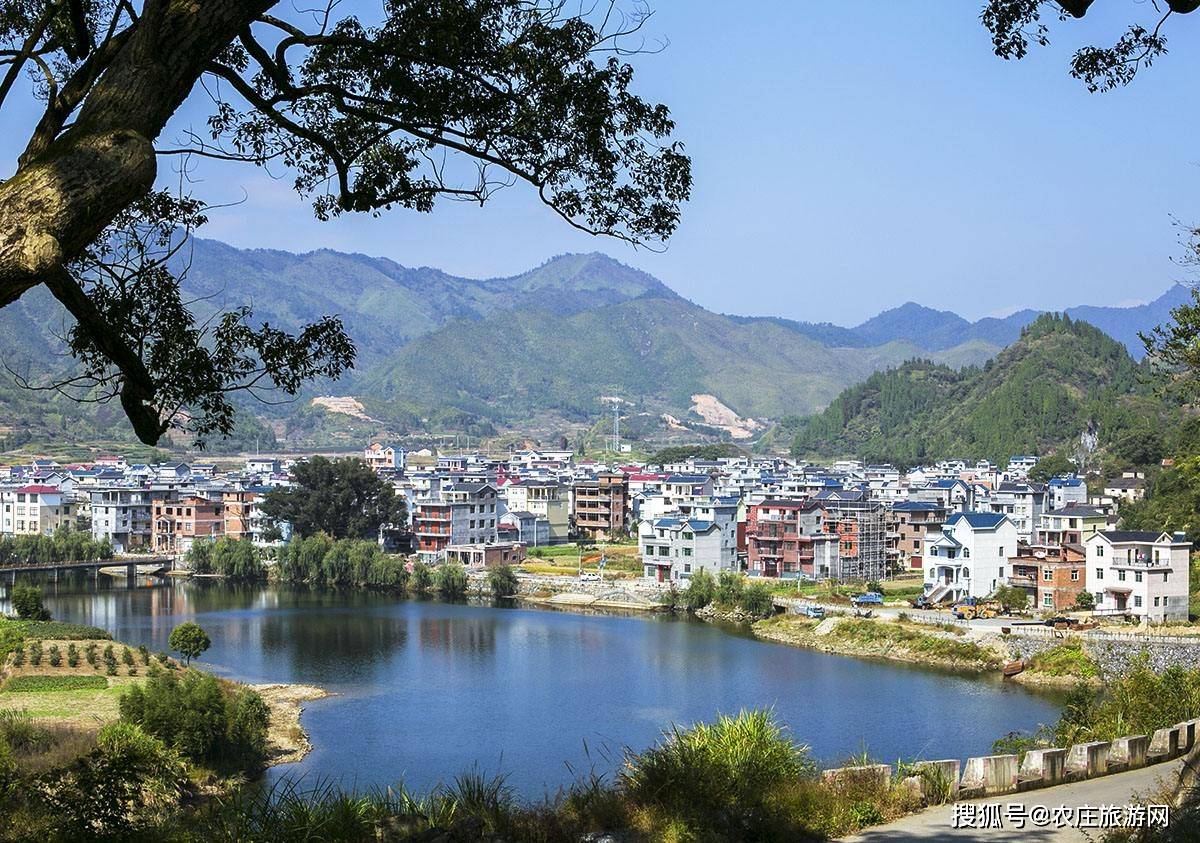 景點推薦:龍灣潭國家森林公園,嶺上人家,楠溪江竹筏漂流 霞山古村擁有