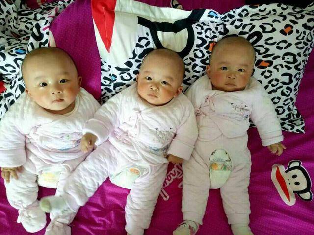 原创35岁高龄产妇生下三胞胎,出产房后听到婆婆说的话,宝妈泪流雨下