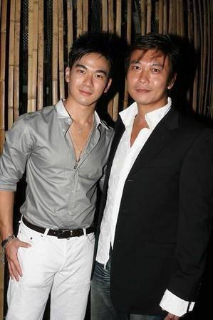 为了斗气,儿子的名字被多次修改,从钱麒夫改为钱景峰.