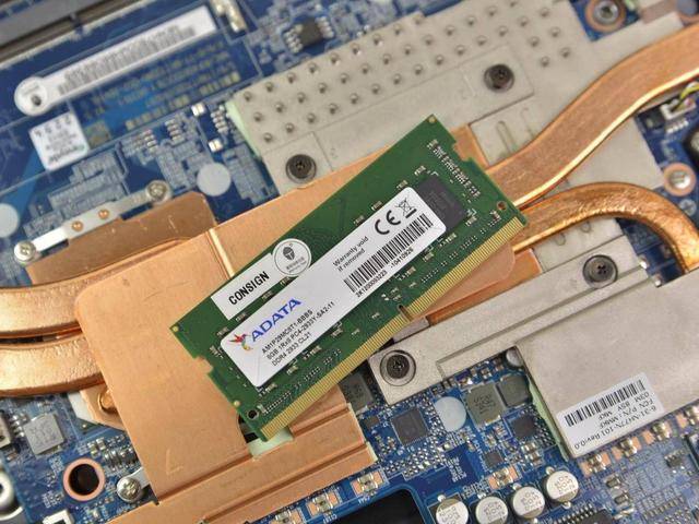 性能怪兽升级空间大雷神911plus2代游戏笔记本体验