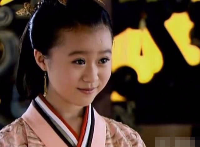 她认林心如做干妈,13岁被于正捧红,如今却长成这样_董慧