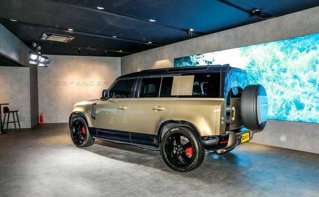 气势不输奔驰大g 全新一代路虎卫士国内首发_车型