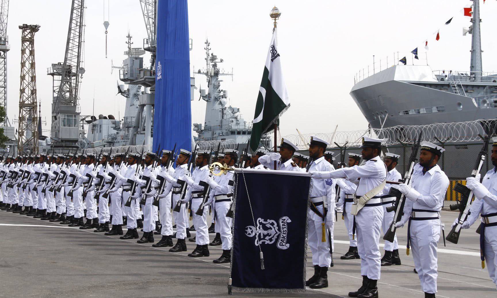 印度调转枪口,海军舰队大举出动,巴基斯坦补给线被切断_手机搜狐网