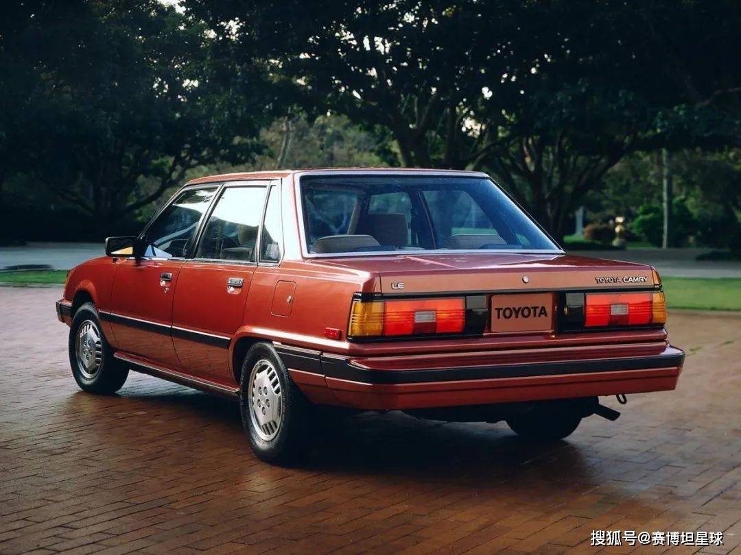 b级车代表的诞生日系三杰之丰田凯美瑞