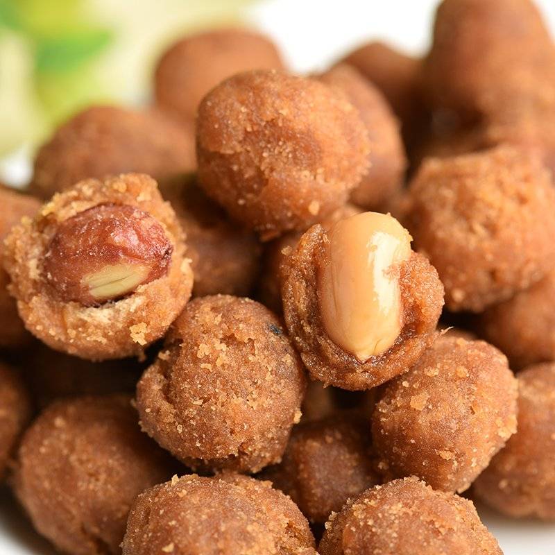 下面我们就来分享一下,这一道"脆皮花生米"的做法