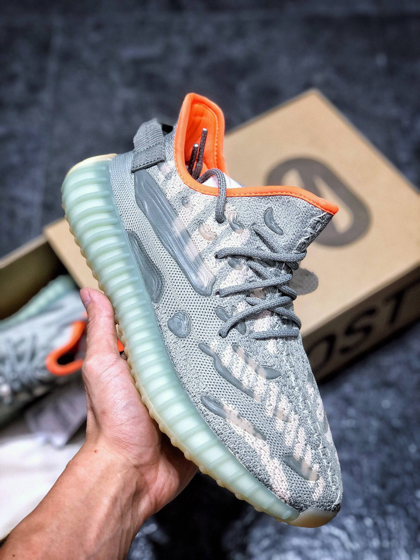 阿迪达斯椰子 adidas yeezy 350 v3 white water drop 灰橙粉水滴斑马