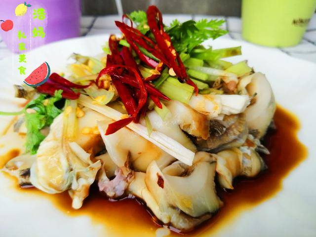 原创海螺最好吃做法,煮一会切几刀,浇上半勺油,十分钟好吃到舔手指