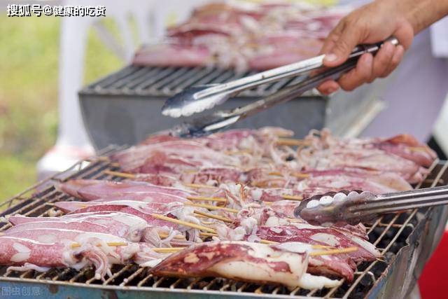 热辣鲜香铁板咖喱鱿鱼,街边美食搬回家,现炒现吃料理做法