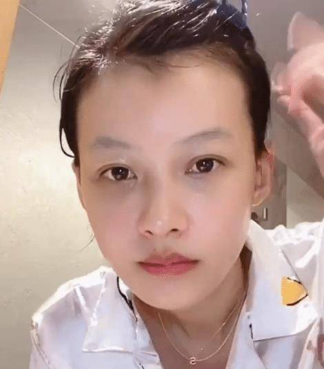 孙怡刚洗完脸就对着镜头拍,看到皮肤那一刻,确定已经是孩子妈?_时候