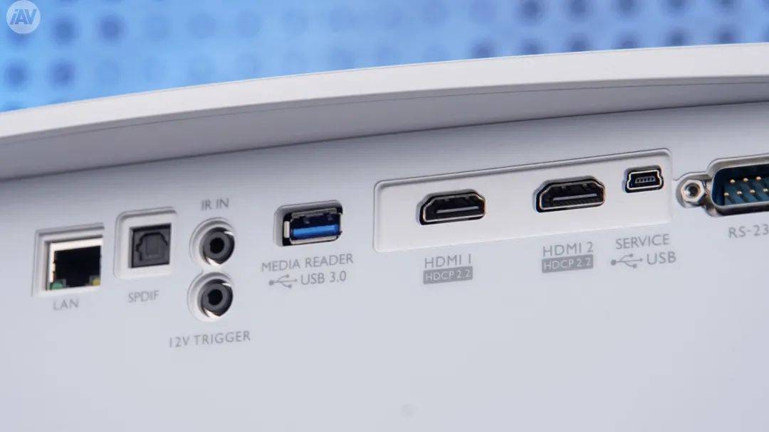 试玩主攻高端影音用户benq明基4kb257家用投影机