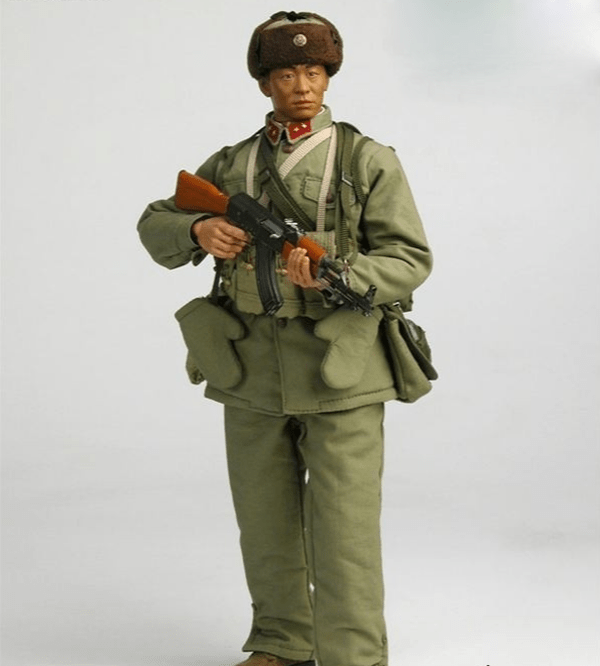 原创川妹子女扮男装,对印反击九死一生,见证印军旅长被俘细节