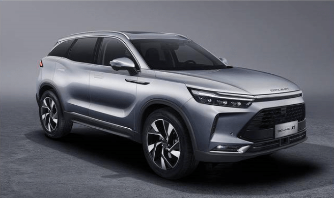 beijing-x7上市 越级大空间 10.