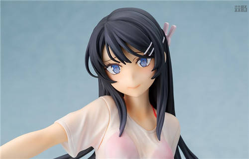 chara-ani推出《青春猪头少年》水枪约会版樱岛麻衣1/7手办