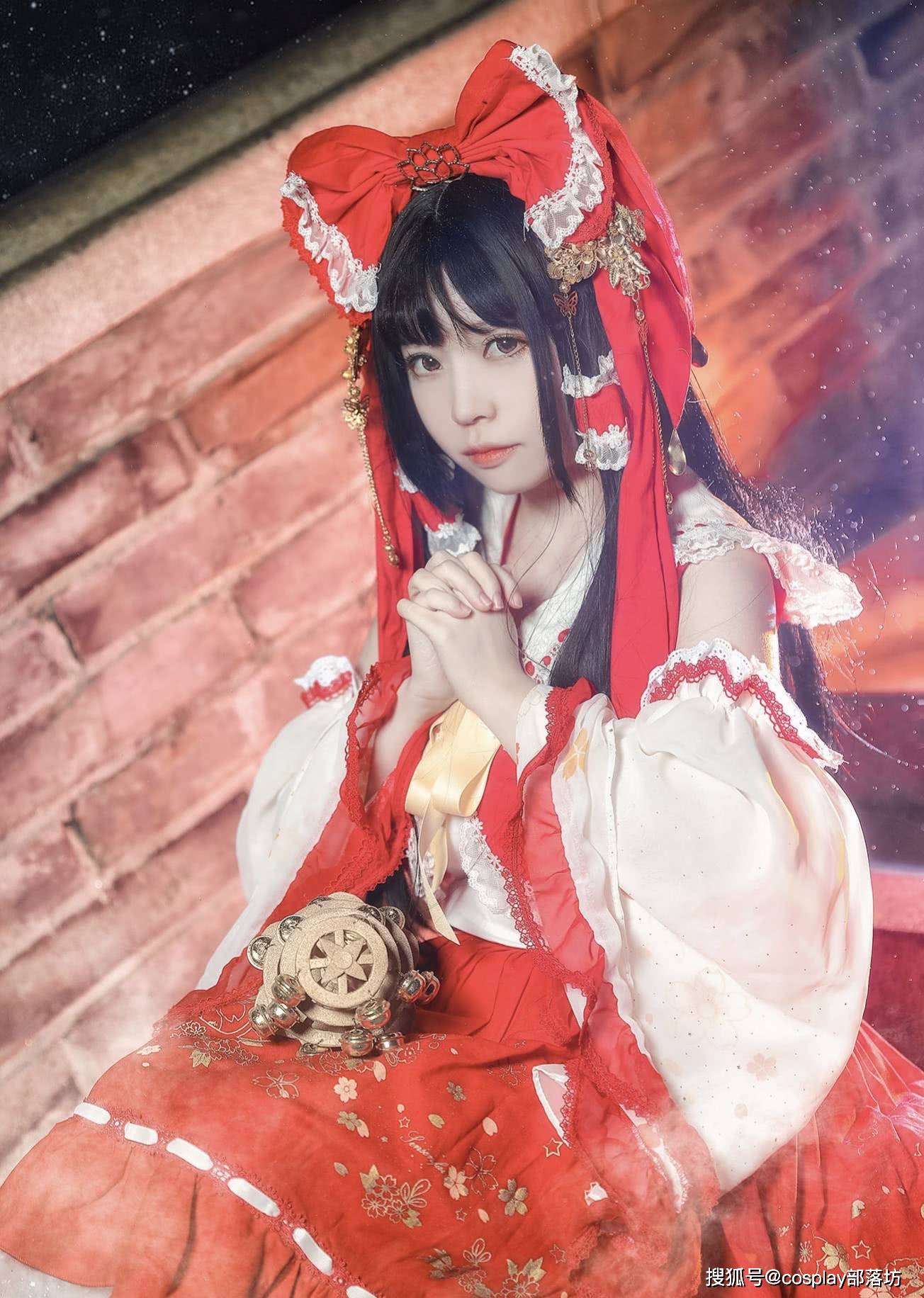 cos:东方project:带着神秘与魔法的博丽灵梦