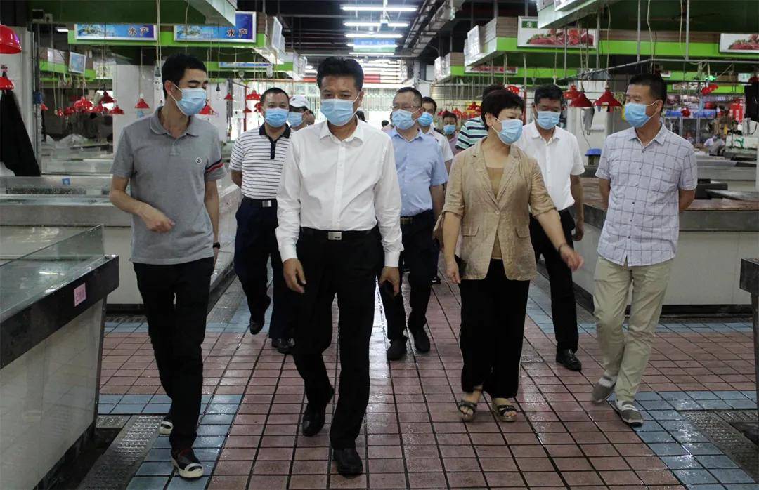 濠江区召开端午节假期新冠肺炎疫情防控和安全生产工作会议