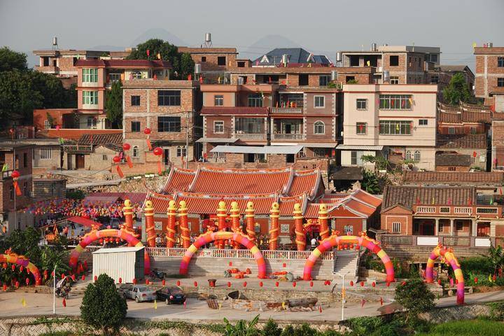 【家风文化】中国南安市大霞美颍川陈氏家族港陈隆重举行顶新厝重建