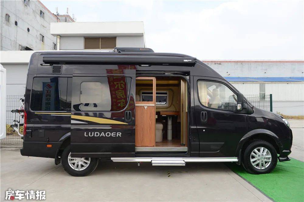 这款20万级房车不一般,比亚迪48v电路空调随便开,c2本就能驾驶