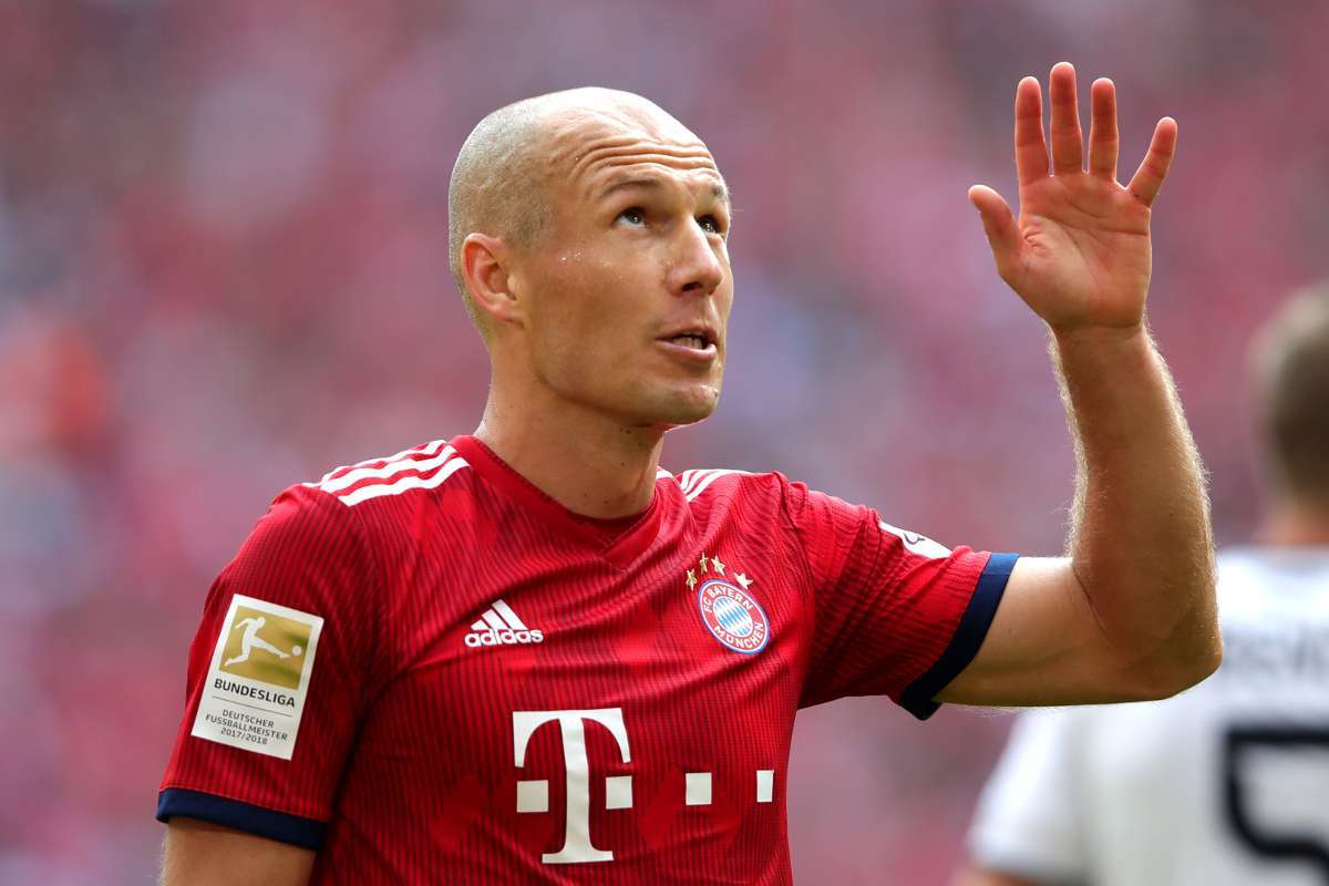 重磅!荷兰巨星罗本宣布复出,天赋比肩梅西c罗,生涯30冠军