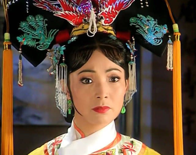 容嬷嬷虽然一直都挑拨着皇后对付小燕子和令妃,但是却从来都没有一刻