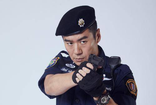 "山狼"徐佳:长达10年不被"当人",为爱暴瘦54斤,曾挑衅吴京_手机搜狐网