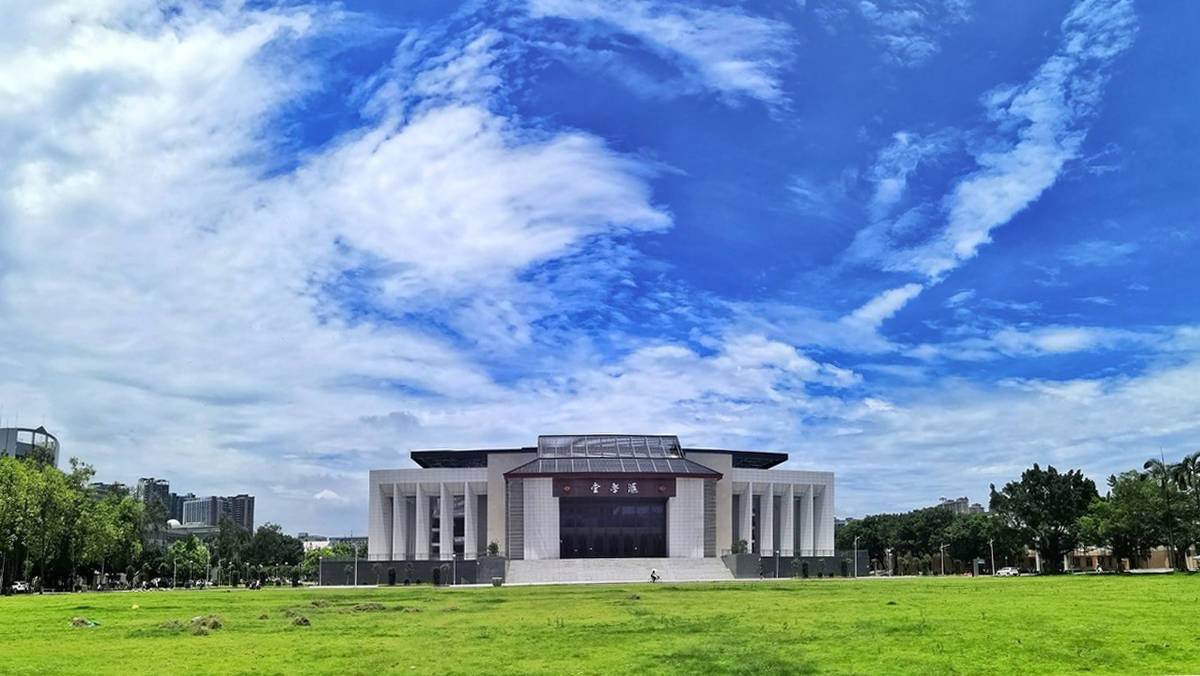 广西大学法硕专业隶属于广西大学法学院.