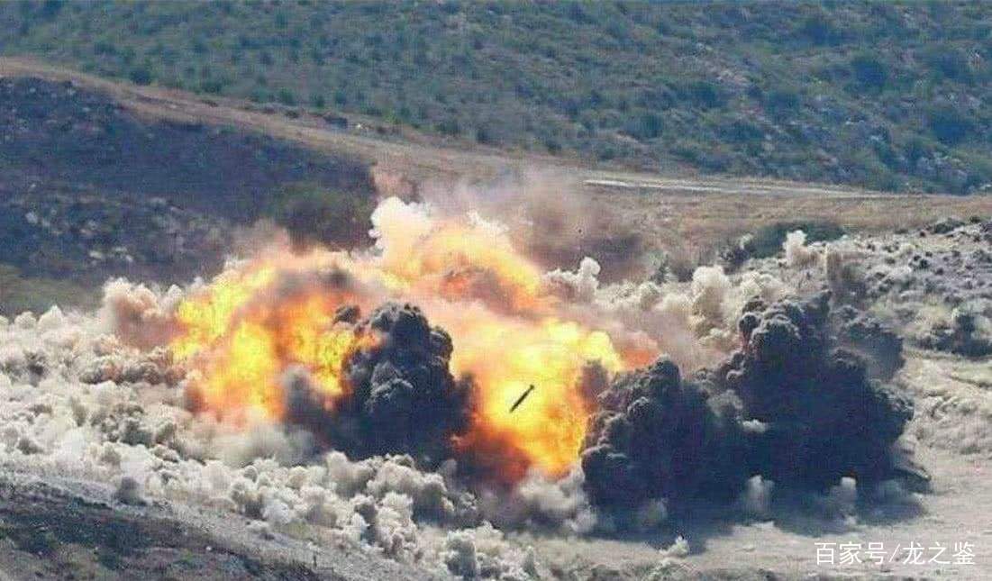 原创美军突然发动空袭,伊朗后方传来剧烈爆炸声,地面目标损失惨重
