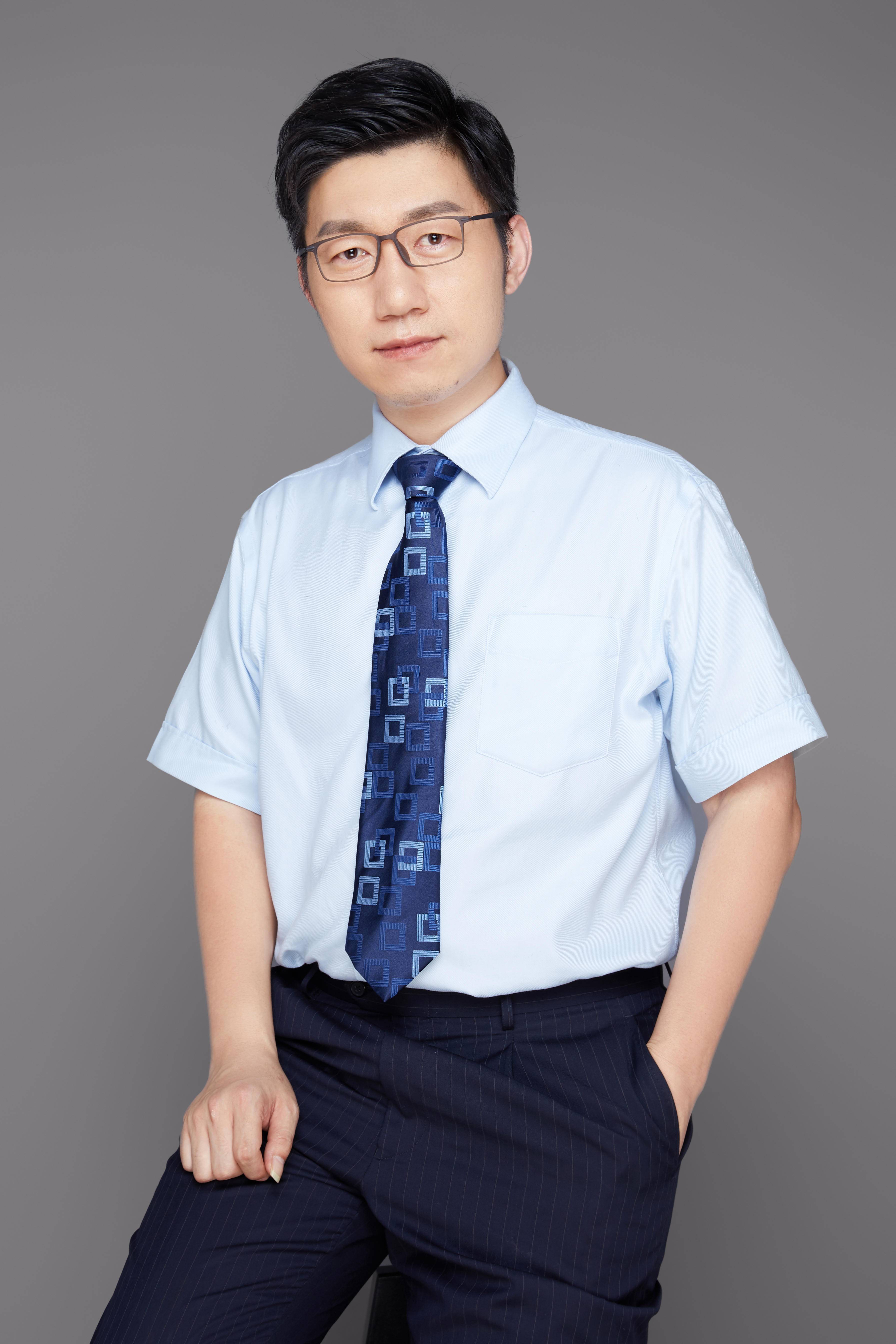 建行新街口支行金玉立:强化网点 细化服务 打造建行品牌特色