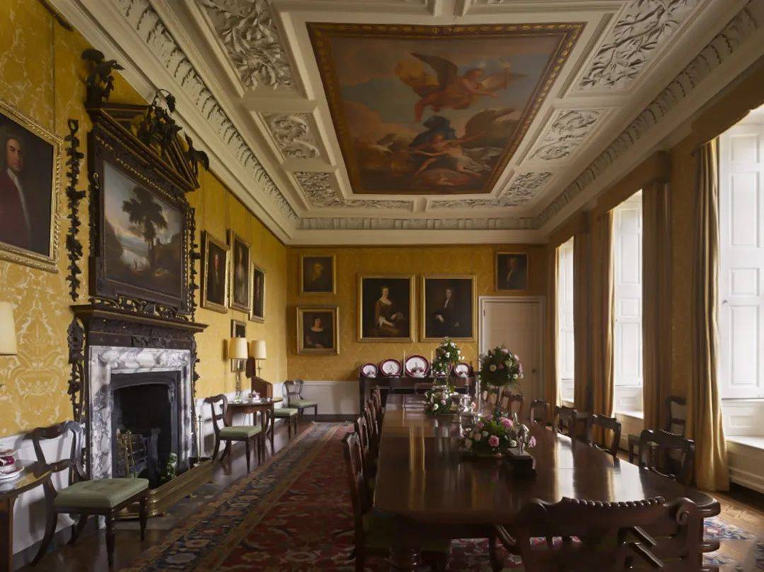 走进戴妃童年的故居,感受贵族之气的由来,长眠之地成为温馨所在