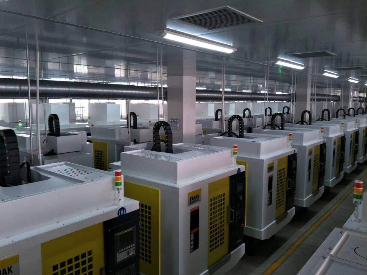 广州塑胶厂废气处理工程方案采用uv光催化氧化和活性炭吸附工艺