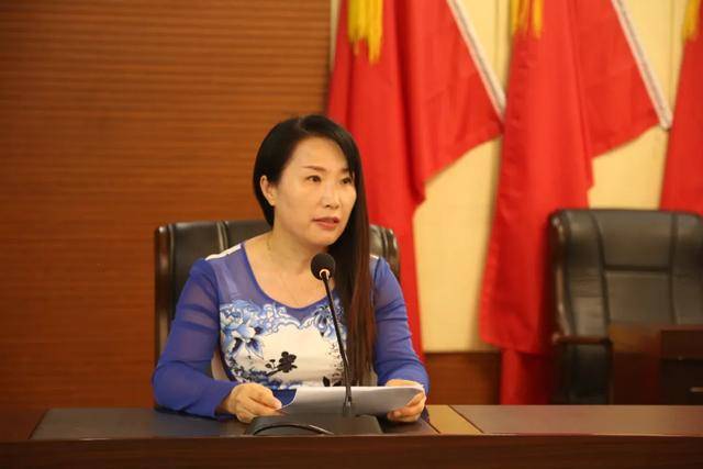 (高永红代表离石支部作交流发言)