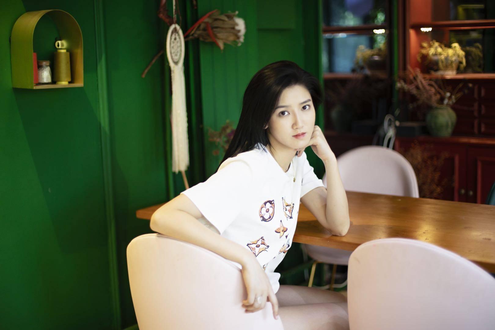 周开开夏日写真上线 灵动少女明媚清凉