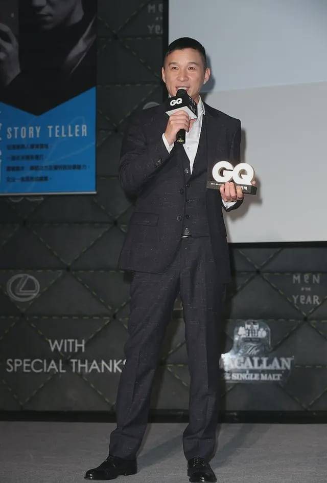 张惠妹52岁经纪人陈镇川与男友结婚席开五桌张清芳罕见出席献唱