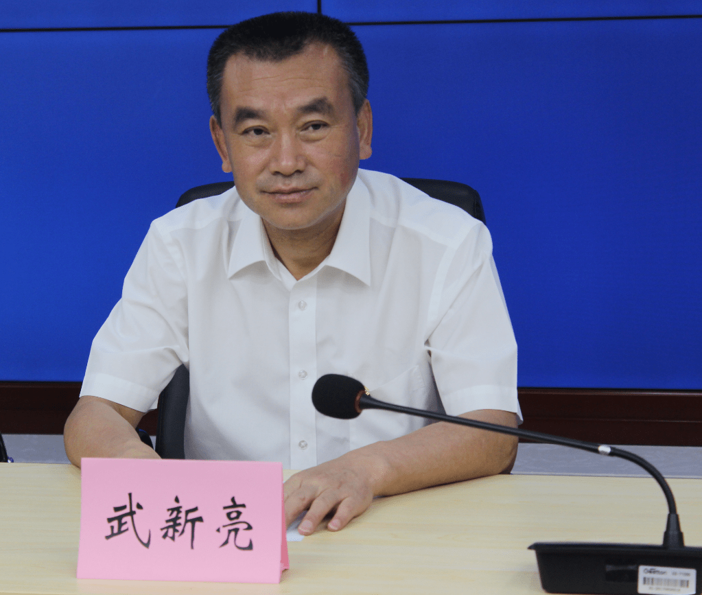 中共五台县委副书记,五台县人民政府县长武新亮介绍了五台县的地理