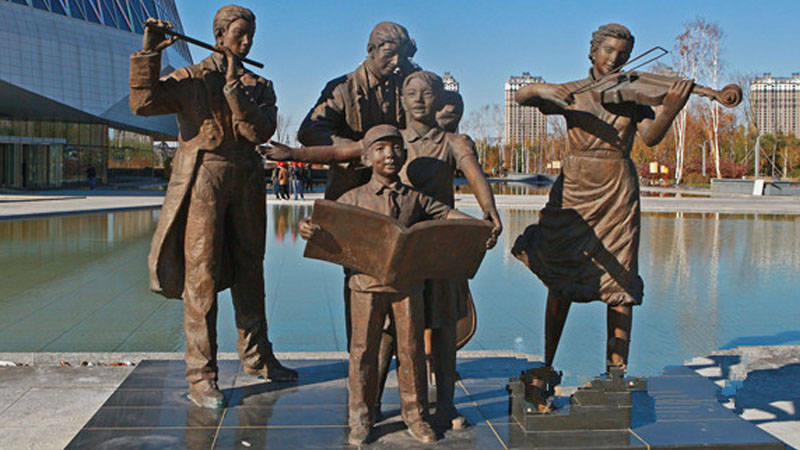 音乐主题雕塑,小学生唱歌雕塑,铸铜人物雕塑