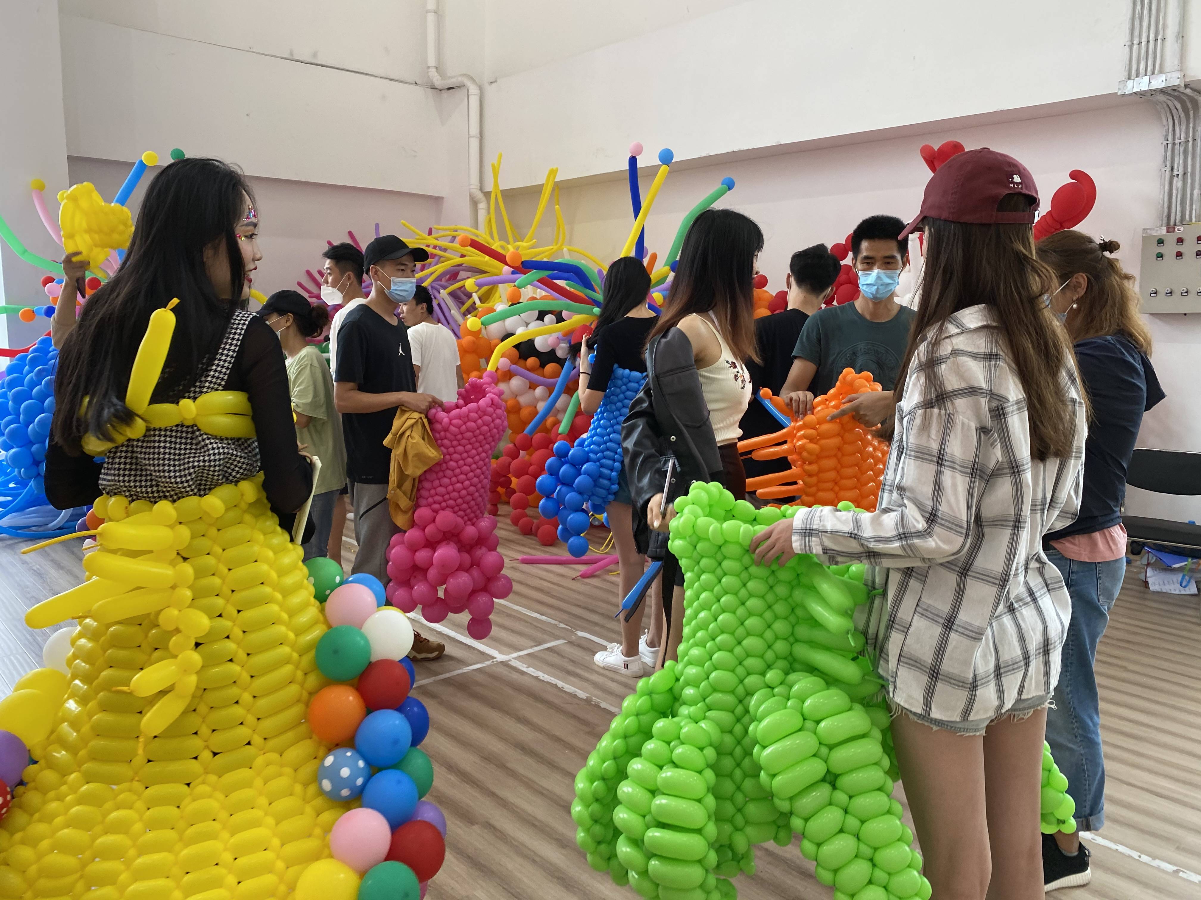 深圳气球培训团队气球布置公司指尖气球做过的大型气球案例