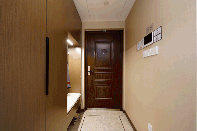 万科眉州文化村装修示范空间玄关实拍图(非交付标准)