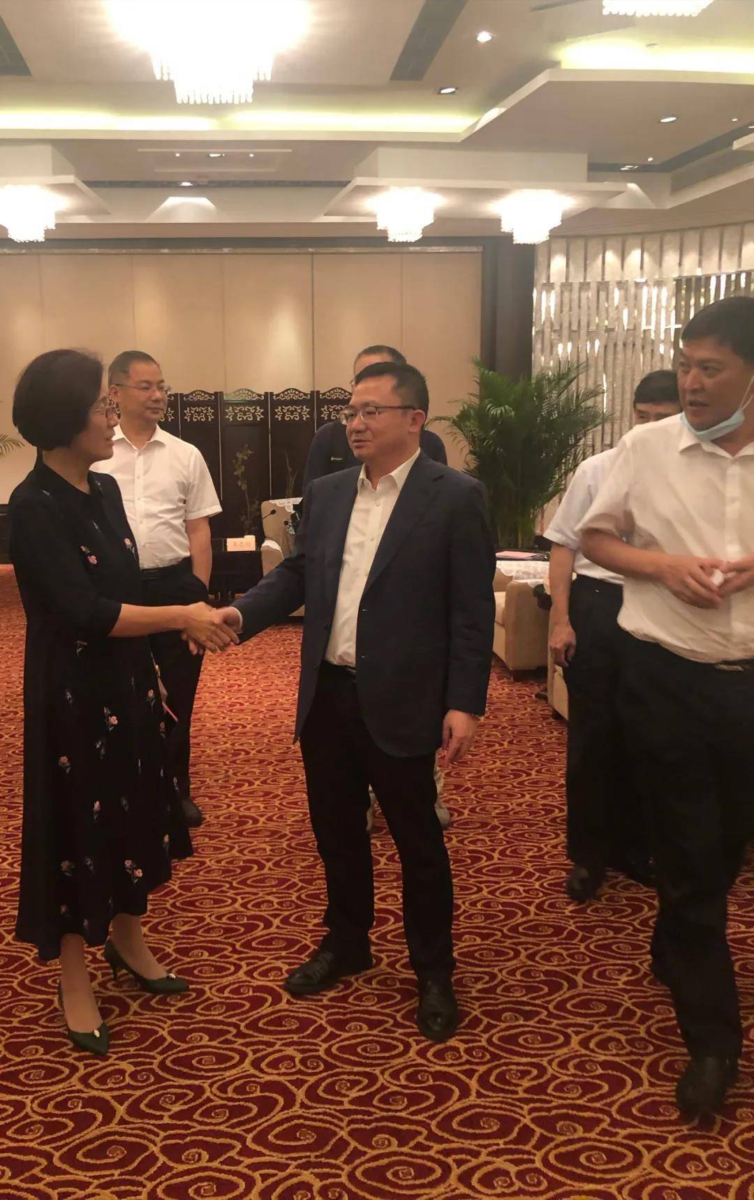 江西省副省长吴忠琼亲切会见金恪集团董事长兼ceo王建峰一行