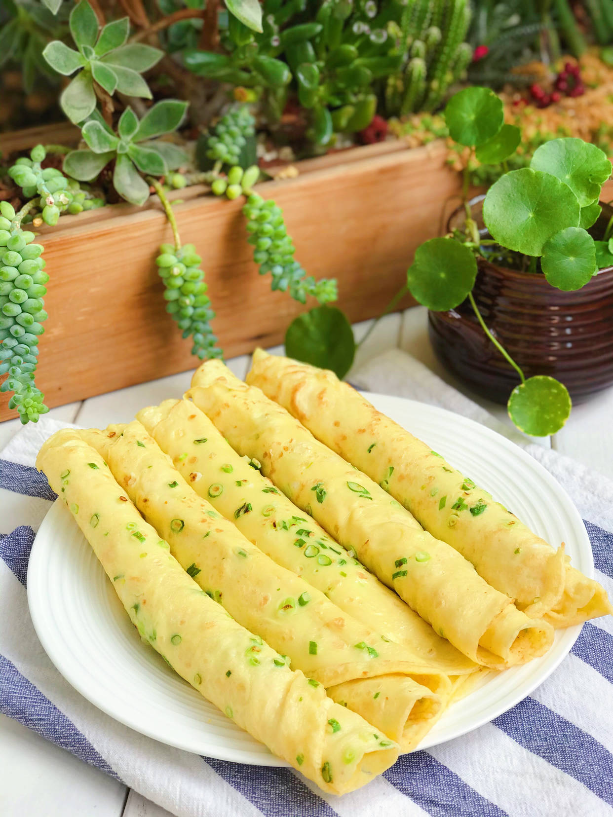 想吃鸡蛋煎饼不要出去买了,2分钟教会你,摊出来松软可口,让你吃了还想
