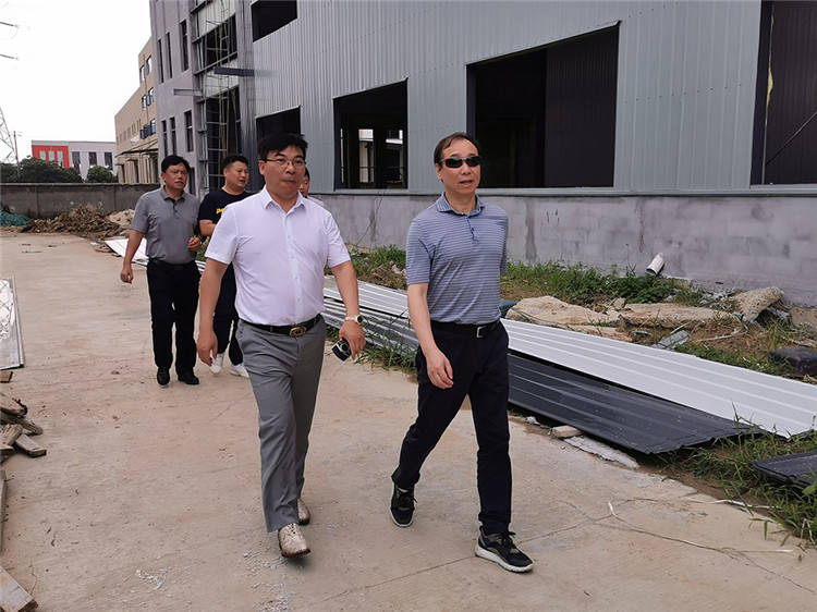 宜兴市常务副市长何晓进莅临宜兴模架产业园指导工作