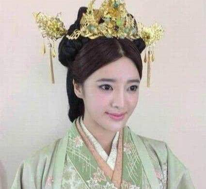 好妹妹,她就是汉武帝后期最为宠幸的"一顾倾人城,再顾倾人国"的李夫人