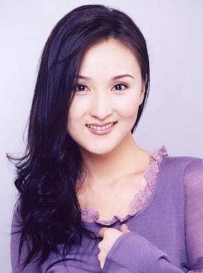 乐珈彤,《情深深雨蒙蒙》里刁钻任性的梦萍,古装扮相居然这么美