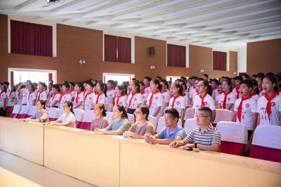 南通市通州区实验小学:跨越百年 飞梦未来——记2020届毕业典礼